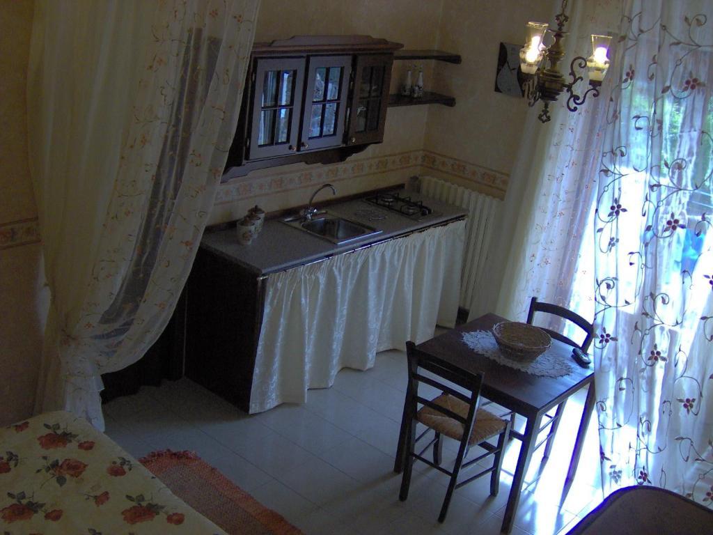 Bed & Breakfast Santa Fara Bari Oda fotoğraf